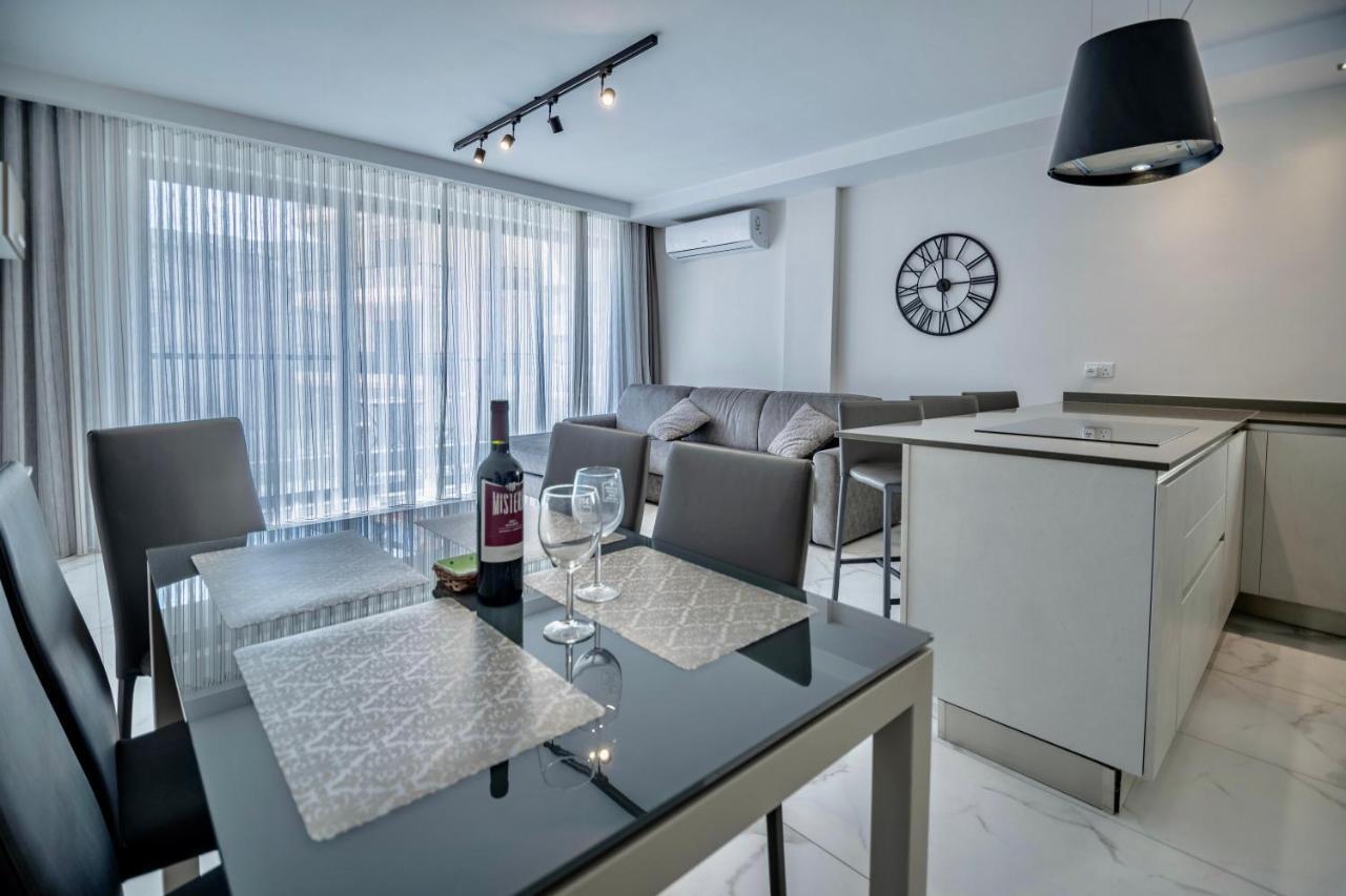 Seaside Luxury Apartment St. Paul's Bay Exterior photo